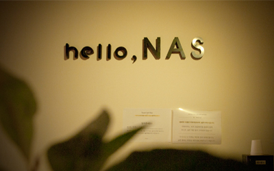 hello. new nas  나스 지하 카페 산책